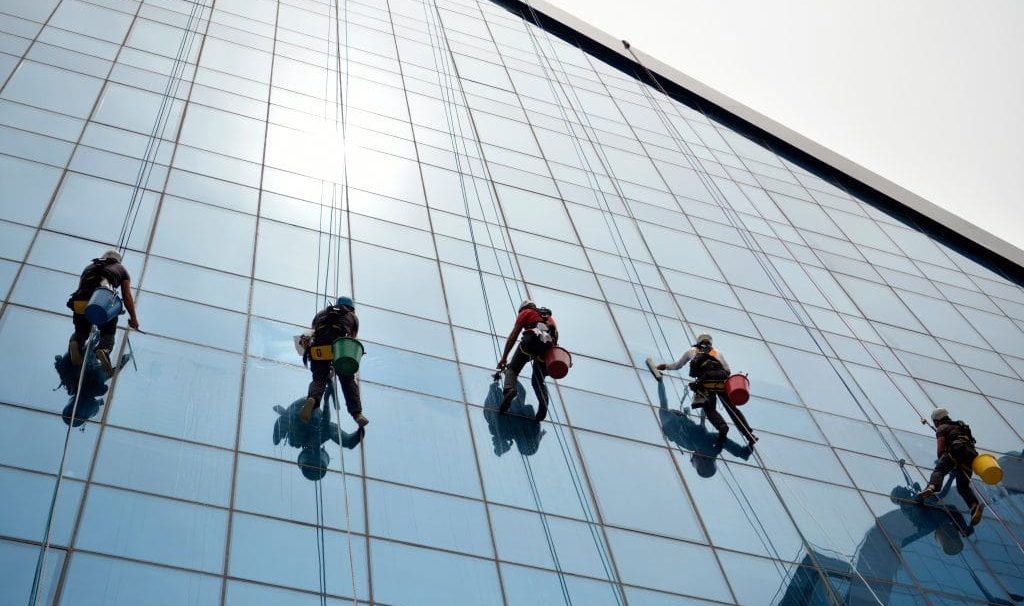 The Impact Of Weather Conditions On Rope Access Cleaning Schedules